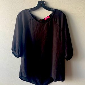 Lightweight 3/4 sleeve blouse - size M